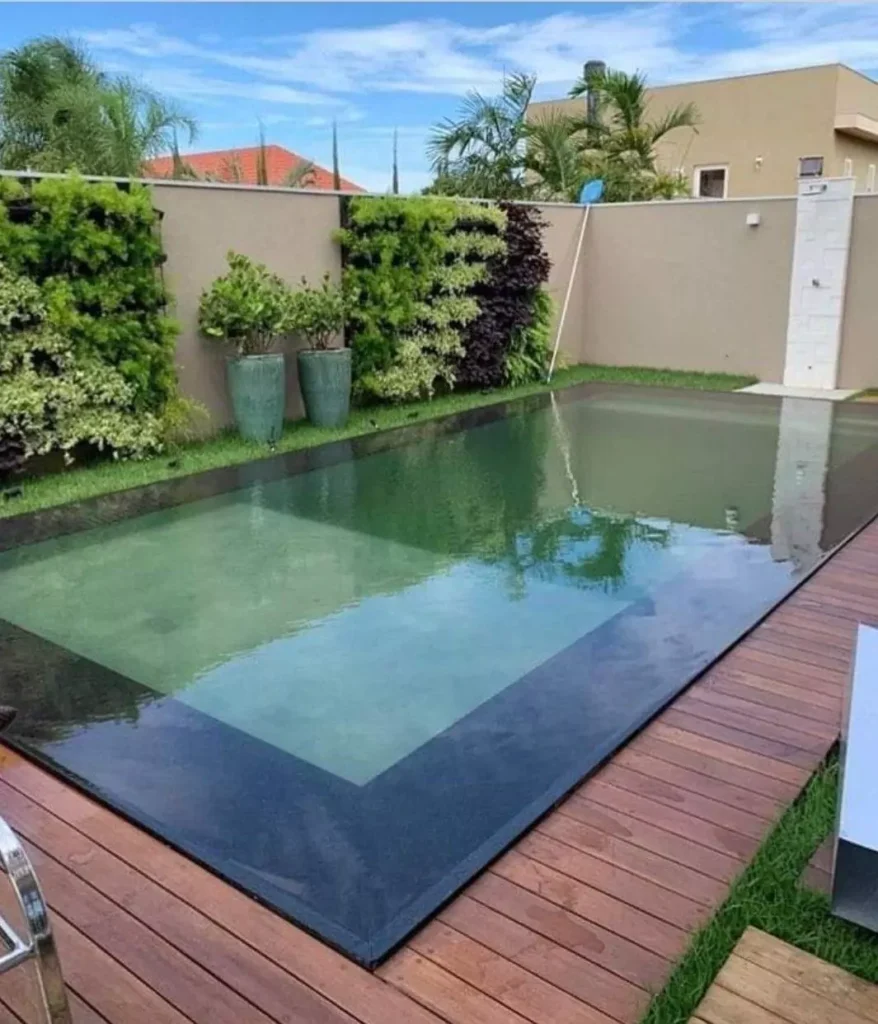 Kolam Renang Overflow