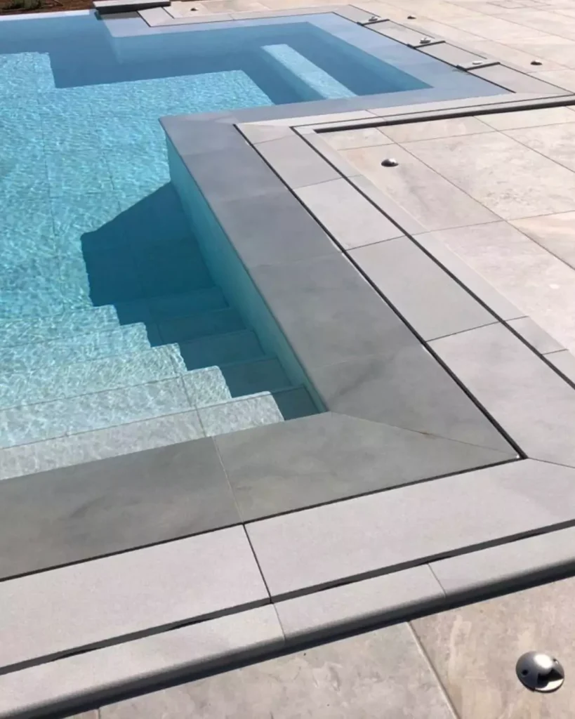 Kolam renang Overflow